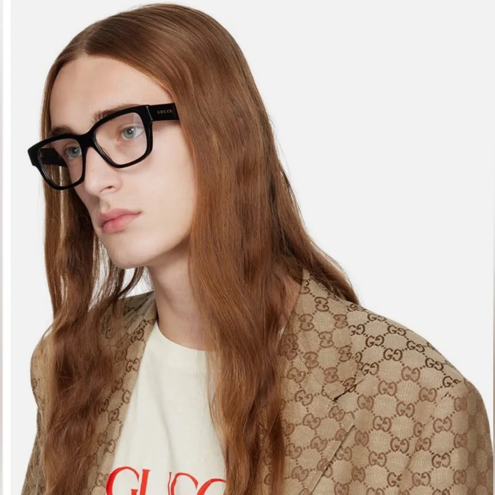 New Authentic GUCCI GG1428O 001 square Gucci optical comes shiny black frame.